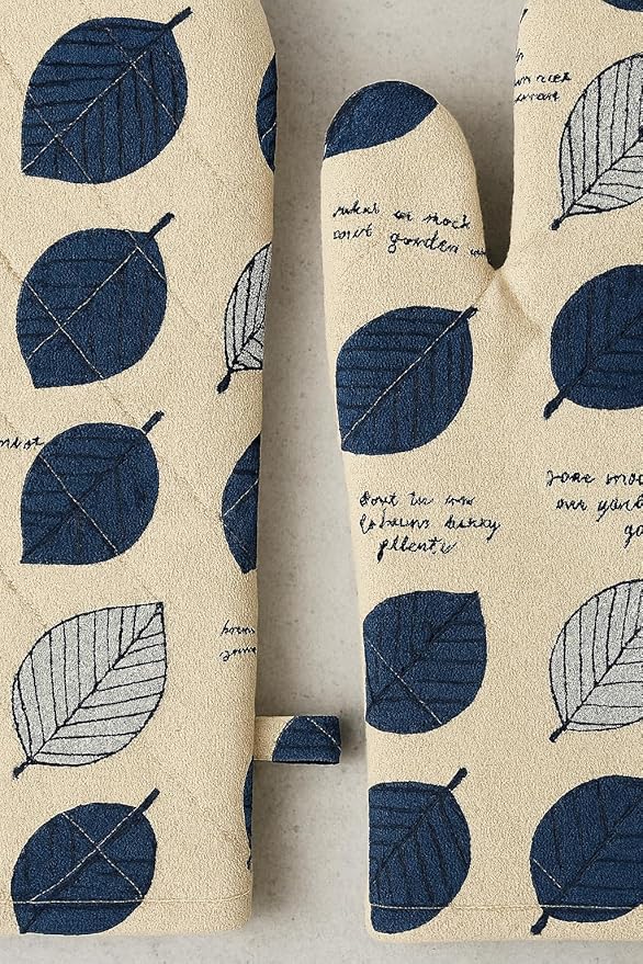 Heat Resistance & Cushioned, Checkered Designed Kitchen Oven Mitts Oven Gloves – Set of 2, Washable Microwave Mitts Premium European Quality, Perfect for Indian Kitchens